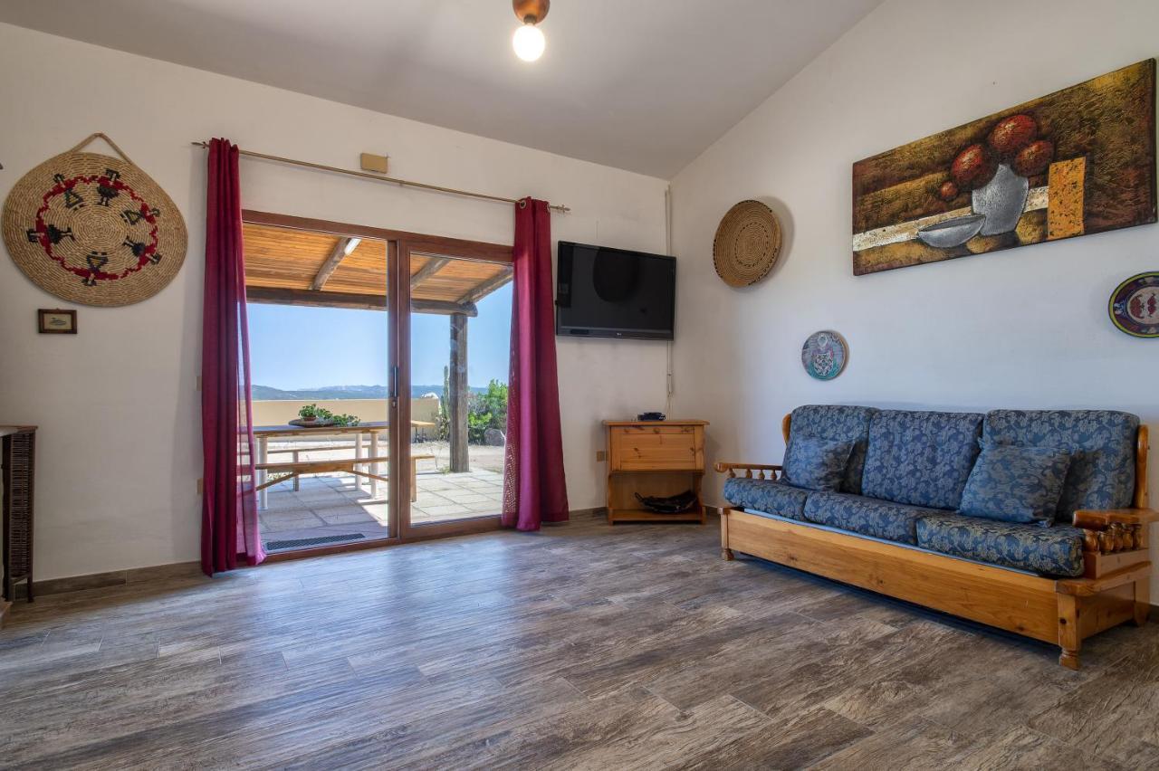 Appartamento Panoramico Isola Rossa Eksteriør billede